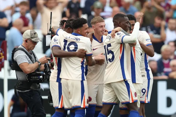 Chelsea mantém boa sequência com vitória sobre o West Ham e destaca campanha inusitada