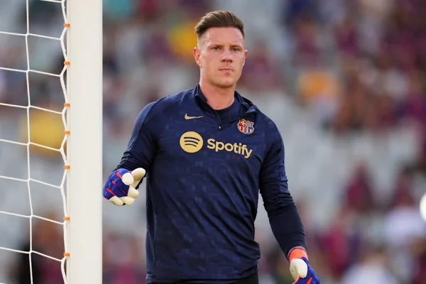 Ter Stegen sofre grave lesão e pode desfalcar o Barcelona por até oito meses
