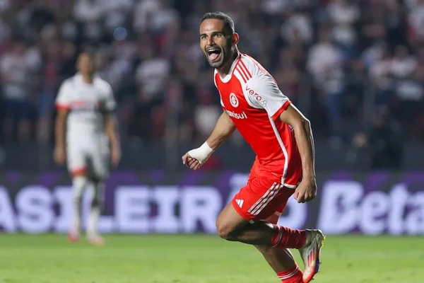 Internacional Vence São Paulo e Embala Terceira Vitória Consecutiva no Brasileirão