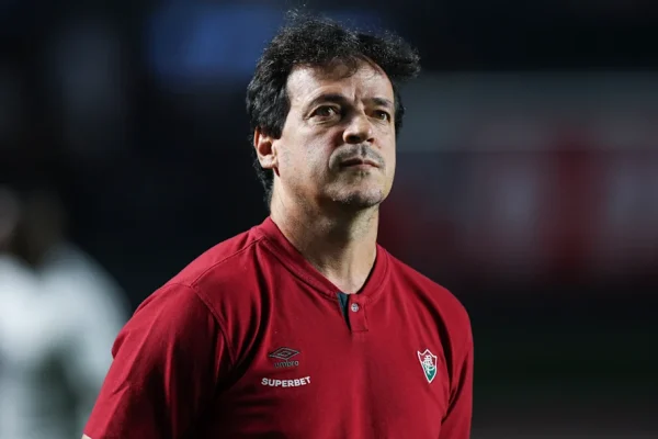 Cruzeiro Anuncia Fernando Diniz como Novo Treinador