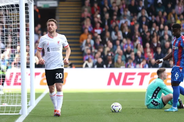 Liverpool Segura Liderança da Premier League com Vitória sobre o Crystal Palace