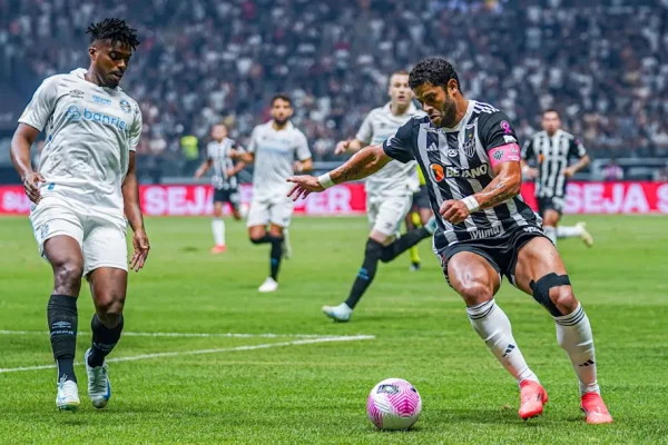 Hulk, Aravena brilham em Atlético-MG 2×1 Grêmio: Destaques da partida atrasada do Brasileirão