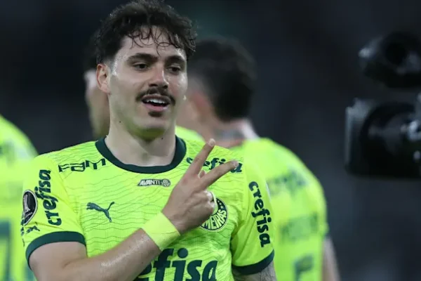 Maurício desfalca o Palmeiras: lesão no joelho direito e data de retorno indefinida