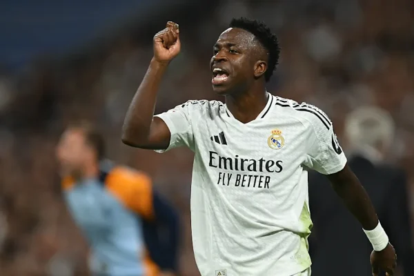 Tribunal Espanhol reabre processo por insultos racistas contra Vinícius Júnior em jogo da LaLiga