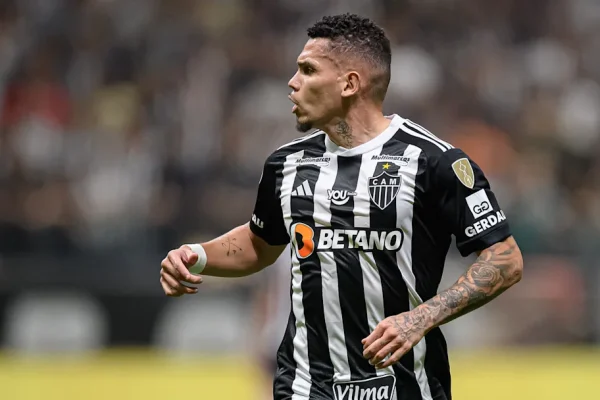 Atlético-MG enfrenta o Fortaleza com elenco desfalcado e foco dividido entre Brasileirão e Copa do Brasil