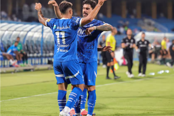 Al Hilal vence Al Riyadh e mantém campanha impecável no Sauditão