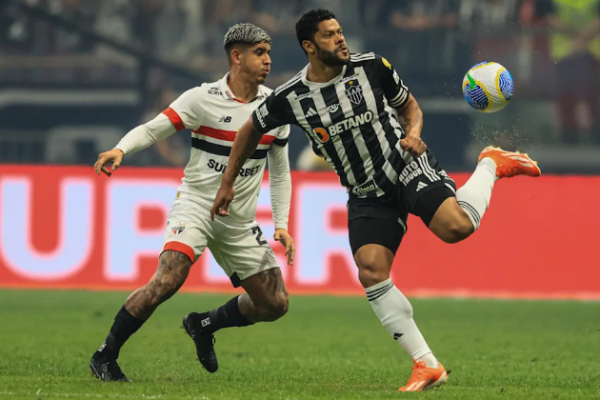 Atlético-MG empata com São Paulo e avança à semifinal da Copa do Brasil