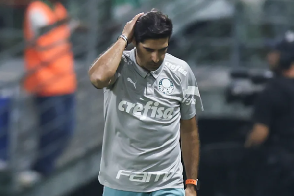 Textor nega rumores sobre possível contratação de Abel Ferreira para o Everton
